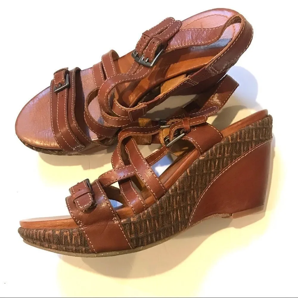 👠Naya genuine leather  wedge sandal Sz 9.5